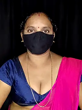 vintage-vibs online show from October 29, 2025, 5:34 pm