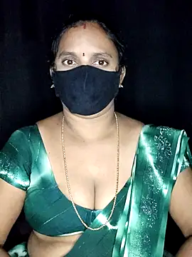 vintage-vibs online show from October 18, 2025, 5:48 pm