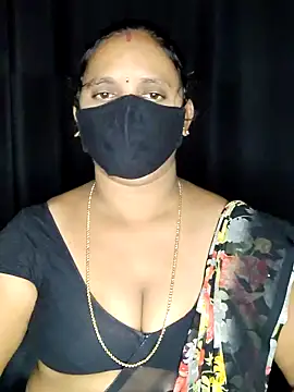 vintage-vibs online show from October 23, 2025, 5:55 pm