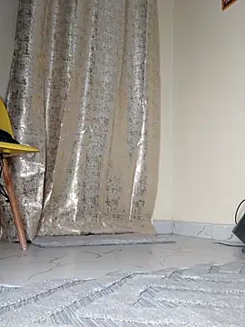 Lucyy1 online show from October 2, 2025, 9:40 pm