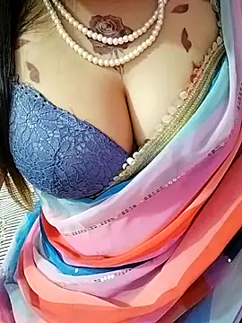 Snapshot of SHUBHI880 chatting on October 9, 2025, 5:13 pm SHUBHI880 online show from October 9, 2025, 5:13 pm