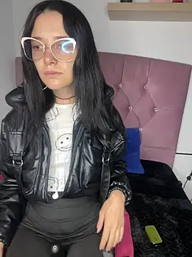 Isabella 21x online show from February 24, 2025, 12:37 pm