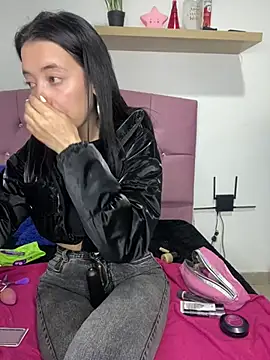 Isabella 21x online show from March 5, 2025, 12:33 pm