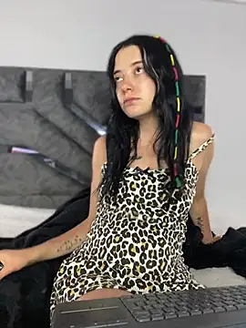Snapshot of Isabella_21x chatting on May 24, 2026, 2:50 pm Isabella 21x online show from May 24, 2026, 2:50 pm