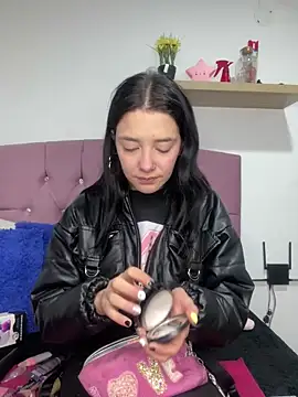 Isabella 21x online show from March 13, 2025, 12:24 pm