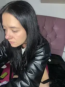 Isabella 21x online show from February 24, 2025, 3:42 pm