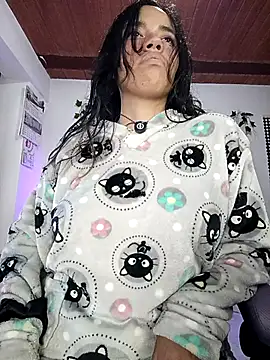 sophie north online show from April 1, 2026, 10:28 pm