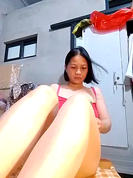 Snapshot of Aninyin22 chatting on October 16, 2025, 12:46 pm Aninyin22 online show from October 16, 2025, 12:46 pm