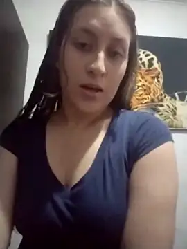 dulccemaria24 online show from November 23, 2025, 7:24 pm