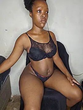 curvysexybody online show from June 14, 2026, 3:08 am