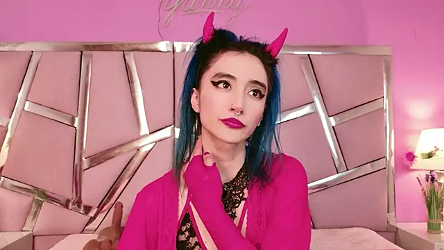 Lunapage online show from October 3, 2025, 8:54 pm