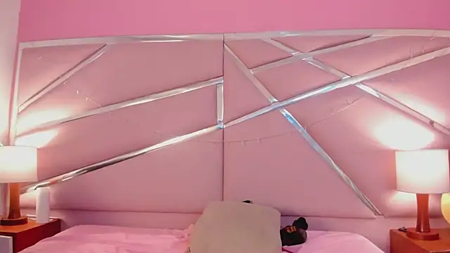 Lunapage online show from March 5, 2025, 4:13 pm