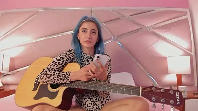 Lunapage online show from March 21, 2025, 7:13 pm