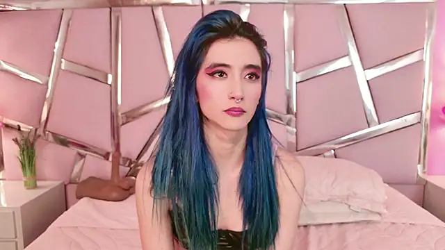 Lunapage online show from October 4, 2025, 8:32 pm