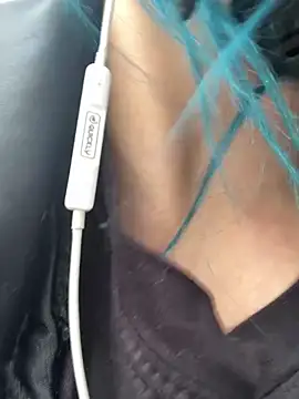 Lunapage online show from March 4, 2025, 1:06 pm