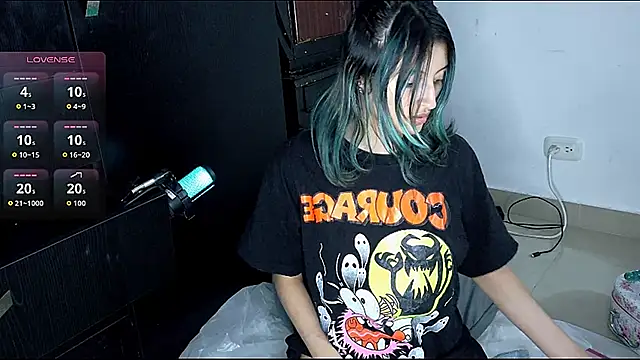 Camila---torres online show from January 7, 2026, 2:05 am