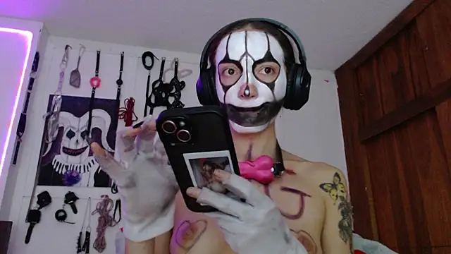 Eloise-brown online show from January 4, 2025, 11:59 pm