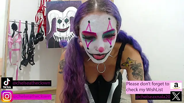 Snapshot of Eloise-brown chatting on November 5, 2025, 3:31 am Eloise-brown online show from November 5, 2025, 3:31 am