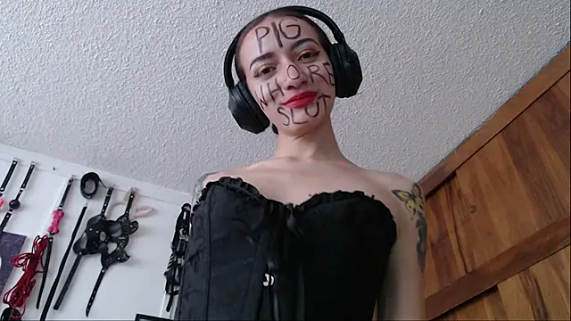 Eloise-brown online show from January 8, 2025, 9:55 pm