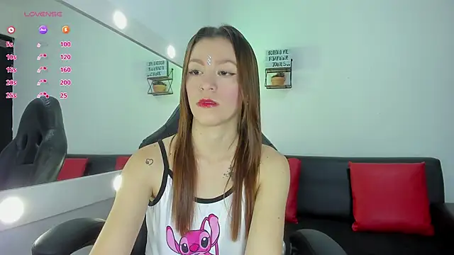 roxanne jones1 online show from November 14, 2025, 7:50 pm