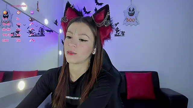 Snapshot of roxanne_jones1 chatting on October 17, 2025, 7:48 pm roxanne jones1 online show from October 17, 2025, 7:48 pm