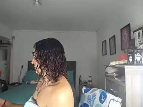 Corina hot online show from December 6, 2024, 4:30 am
