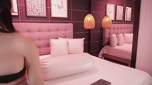 Snapshot of Bella_TS_ chatting on February 21, 2026, 10:56 pm Bella TS online show from February 21, 2026, 10:56 pm