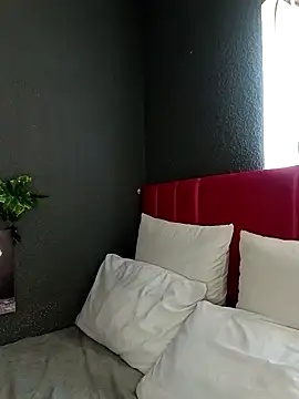 Miss Moriah online show from November 20, 2025, 1:23 pm