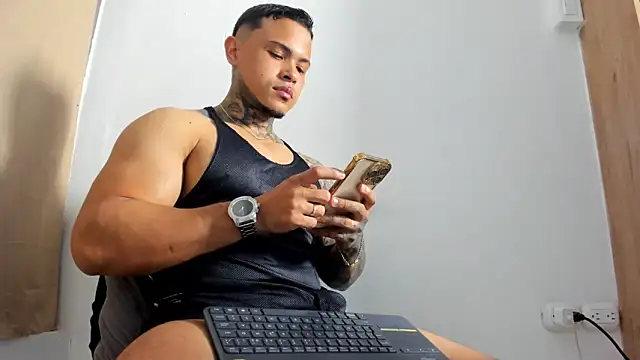 Snapshot of david_rousse_ chatting on October 3, 2025, 4:14 am david rousse online show from October 3, 2025, 4:14 am