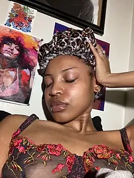 Snapshot of KimiAqua chatting on October 4, 2025, 11:12 am KimiAqua online show from October 4, 2025, 11:12 am