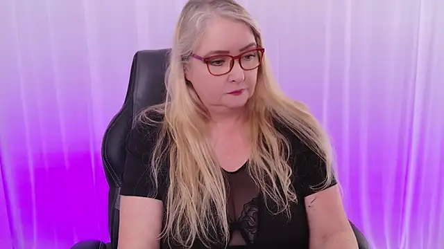 Snapshot of KatDSinclair chatting on January 26, 2025, 5:34 pm KatDSinclair online show from January 26, 2025, 5:34 pm