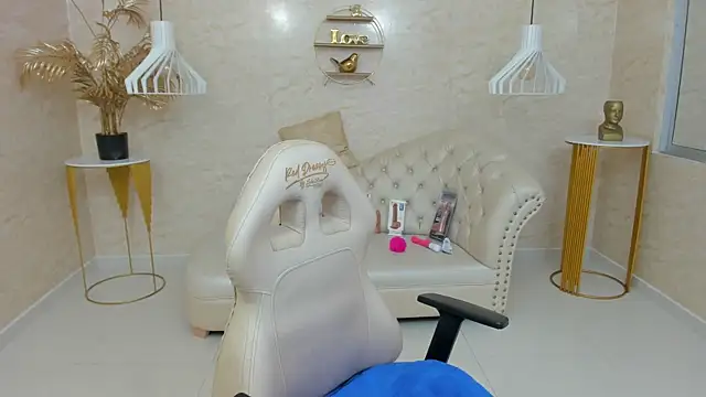 Snapshot of LYA_SWEETX chatting on March 7, 2025, 10:02 am LYA SWEETX online show from March 7, 2025, 10:02 am