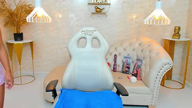 LYA SWEETX online show from February 7, 2026, 4:31 am