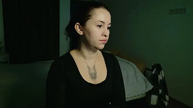 Snapshot of VioletCatt chatting on October 14, 2025, 5:41 am VioletCatt online show from October 14, 2025, 5:41 am