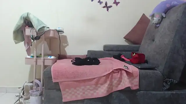 Snapshot of v_violeta chatting on October 10, 2025, 11:16 pm v violeta online show from October 10, 2025, 11:16 pm