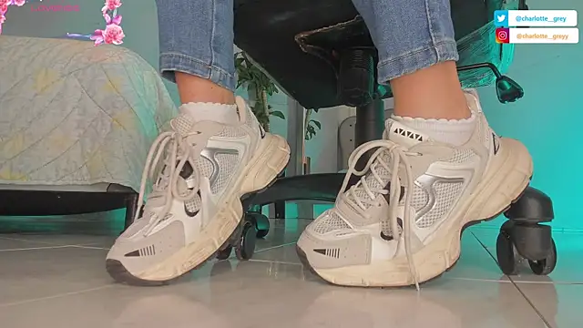 Snapshot of charlotte__grey chatting on October 25, 2025, 8:20 pm charlotte  grey online show from October 25, 2025, 8:20 pm