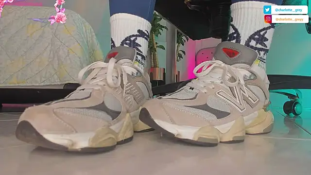 Snapshot of charlotte__grey chatting on October 22, 2025, 8:19 pm charlotte  grey online show from October 22, 2025, 8:19 pm