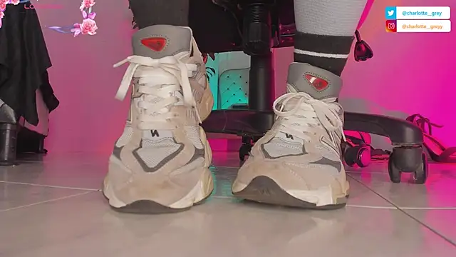 Snapshot of charlotte__grey chatting on October 18, 2025, 9:06 pm charlotte  grey online show from October 18, 2025, 9:06 pm