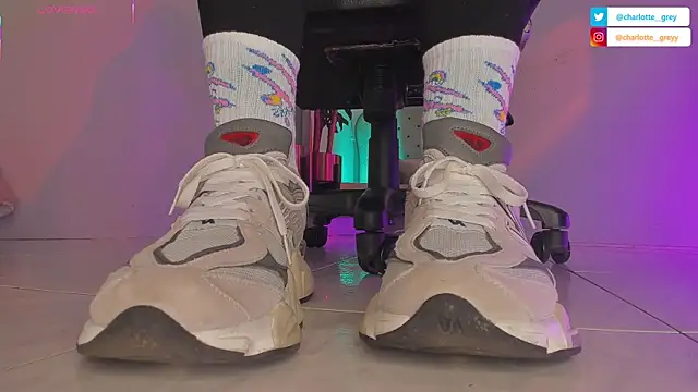 Snapshot of charlotte__grey chatting on September 19, 2025, 8:35 pm charlotte  grey online show from September 19, 2025, 8:35 pm