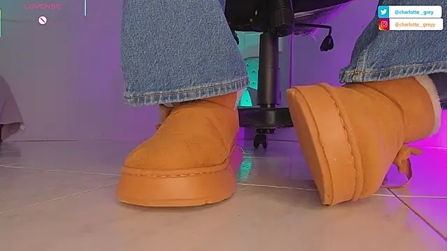 Snapshot of charlotte__grey chatting on September 26, 2025, 7:54 pm charlotte  grey online show from September 26, 2025, 7:54 pm