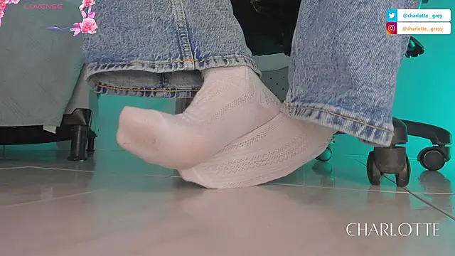 Snapshot of charlotte__grey chatting on October 29, 2025, 8:30 pm charlotte  grey online show from October 29, 2025, 8:30 pm