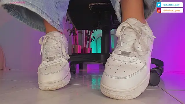 Snapshot of charlotte__grey chatting on September 29, 2025, 8:14 pm charlotte  grey online show from September 29, 2025, 8:14 pm