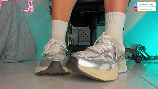 Snapshot of charlotte__grey chatting on October 16, 2025, 7:44 pm charlotte  grey online show from October 16, 2025, 7:44 pm