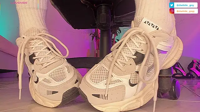 Snapshot of charlotte__grey chatting on October 6, 2025, 8:09 pm charlotte  grey online show from October 6, 2025, 8:09 pm