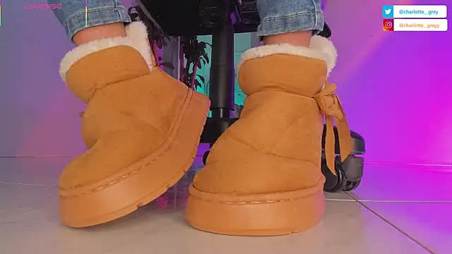 Snapshot of charlotte__grey chatting on September 30, 2025, 8:15 pm charlotte  grey online show from September 30, 2025, 8:15 pm