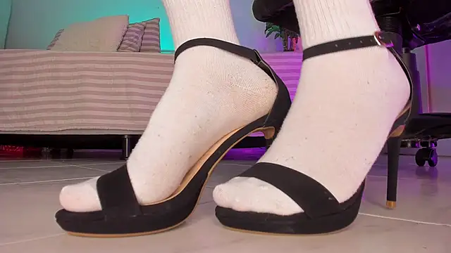 Snapshot of charlotte__grey chatting on October 12, 2025, 8:37 am charlotte  grey online show from October 12, 2025, 8:37 am