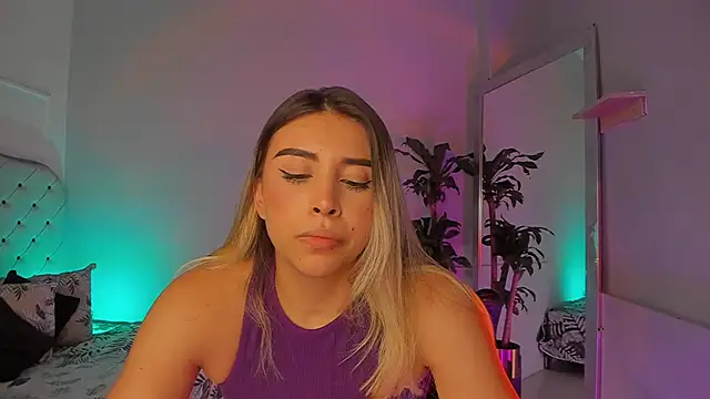 Snapshot of charlotte__grey chatting on October 5, 2025, 8:38 am charlotte  grey online show from October 5, 2025, 8:38 am