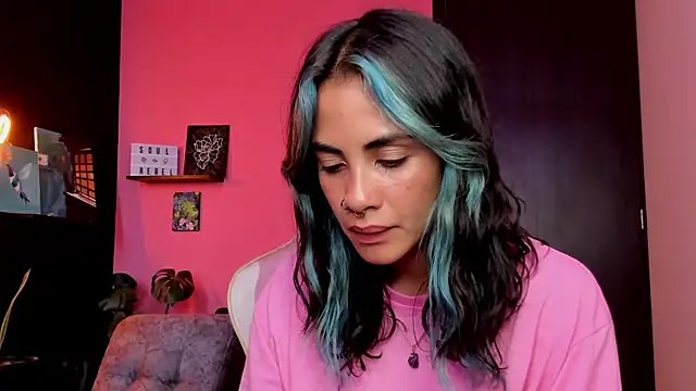 Juanadearco5 online show from September 26, 2025, 9:43 pm