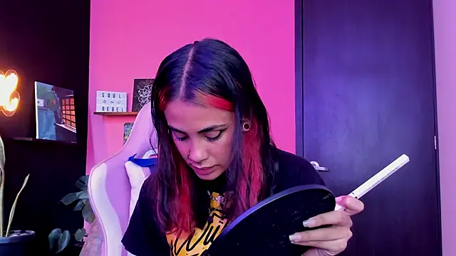 Juanadearco5 online show from September 18, 2025, 2:53 pm