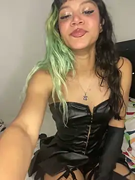 Snapshot of Charlotte_Martinez chatting on March 13, 2025, 3:22 am Charlotte Martinez online show from March 13, 2025, 3:22 am